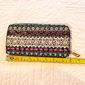 NWOT Zip Wallet